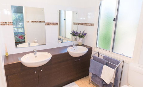 Carri-away - 15 Solitude Drive - Accommodation Cooktown 1