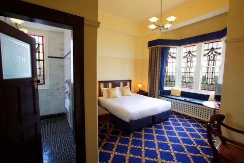 Carrington Hotel - Accommodation Cooktown 2