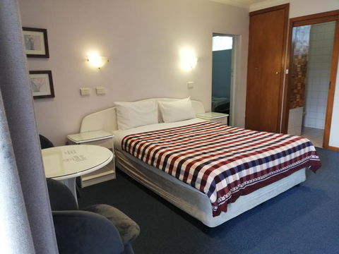 Casey On Princes Motel - Accommodation Cooktown 3