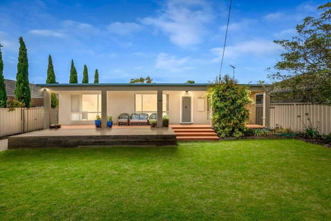 Casual Beachin It Family Getaway- With Bungalow On Beachfront - Accommodation Cooktown 0