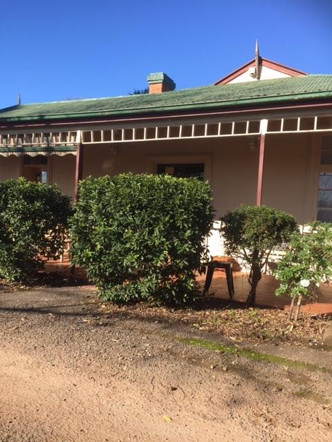 Catania Cottage & Farmhouse - Accommodation Cooktown 0