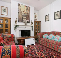Central Heritage Building In Fremantle Sleeps 6 - Accommodation Cooktown