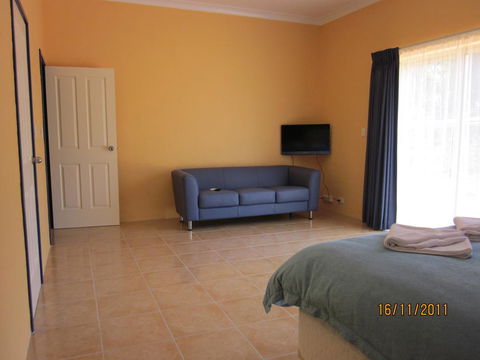 Chalets On Stoneville - Accommodation Cooktown 1