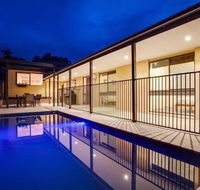 Charmes paradise by the shore