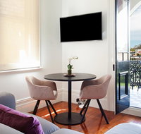 Charming Studio With Balcony in Inner-City Glebe - Accommodation Cooktown