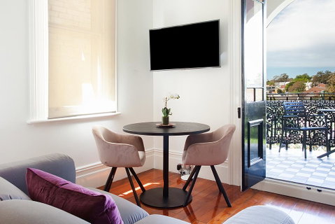 Charming Studio With Balcony In Inner-City Glebe - Accommodation Cooktown 0