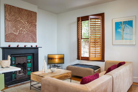 Chic Two-storey Cottage With Darling Harbour Views - Accommodation Cooktown 0