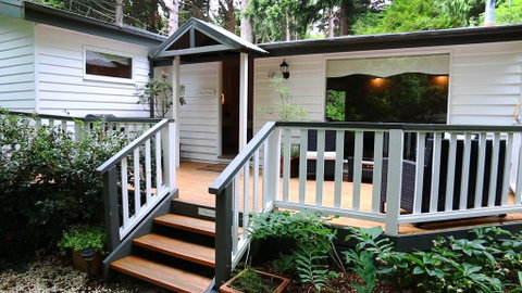 Clarendon Cottages - Accommodation Cooktown 3