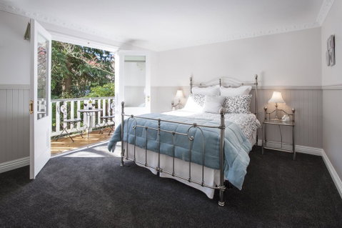 Clarendon Cottages - Accommodation Cooktown 0
