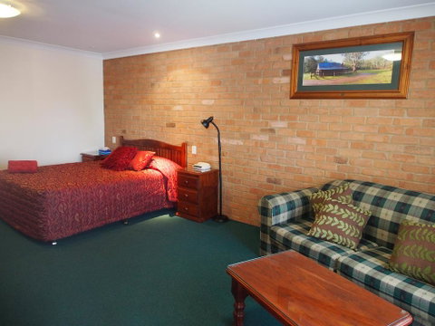 Cobar Town & Country Motor Inn - Accommodation Cooktown 1