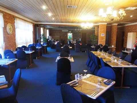 Cobar Town & Country Motor Inn - Accommodation Cooktown 2