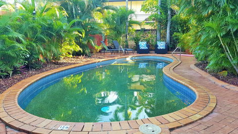 Coconut Grove Holiday Apartments - Accommodation Cooktown 0