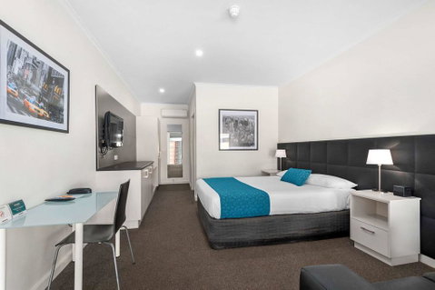 Comfort Inn & Suites Manhattan - Accommodation Cooktown 0