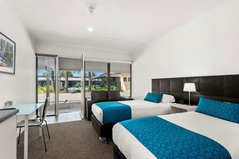 Comfort Inn & Suites Manhattan - Accommodation Cooktown 3