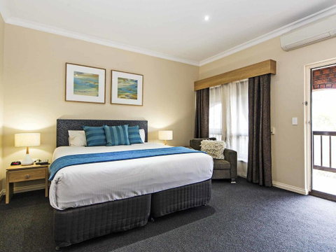 Comfort Inn & Suites Sombrero - Accommodation Cooktown 0