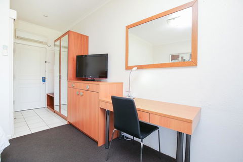 Comfort Inn Deakin Palms - Accommodation Cooktown 1