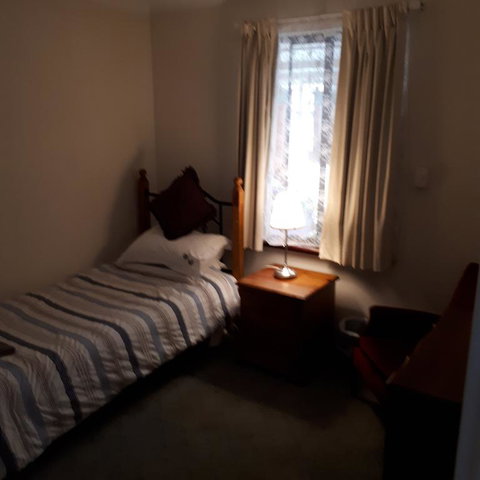 Comfortable Secure Homeshare - Accommodation Cooktown 3