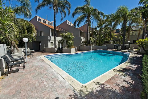 Como Mezzanine Retreat - Accommodation Cooktown 1