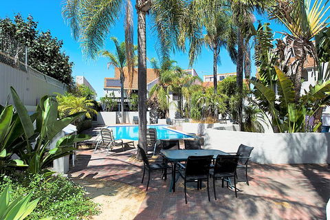 Como Mezzanine Retreat - Accommodation Cooktown 2