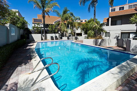 Como Mezzanine Retreat - Accommodation Cooktown 3