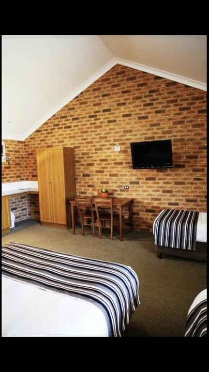 Condobolin Motor Inn - Accommodation Cooktown 3