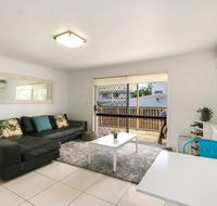 Contemporary 2 Bedroom Beachfront Apartment - Accommodation Cooktown