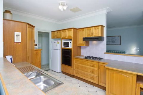 Cook St 4 - Salamander Bay - Accommodation Cooktown 3