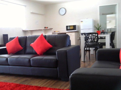 Coral Sands Motel - Accommodation Cooktown 1