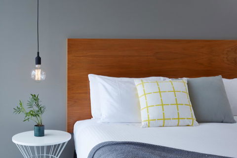 Cosmopolitan Hotel Melbourne - Accommodation Cooktown 0