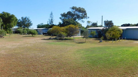 Cottage 55 - Topspot Cottages - Accommodation Cooktown 2
