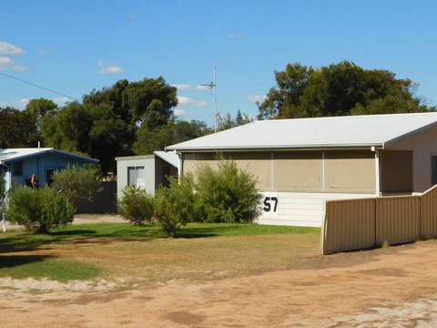 Cottage 57 - Topspot Cottages - Accommodation Cooktown 0