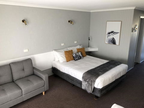 Country Roads Motor Inn - Accommodation Cooktown 0