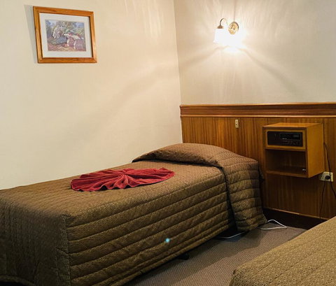 County Lodge Motor Inn - Accommodation Cooktown 0