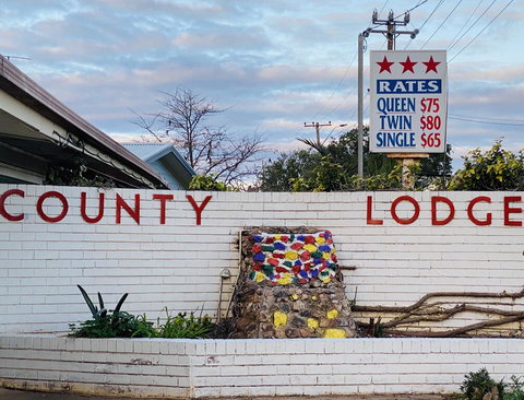 County Lodge Motor Inn - Accommodation Cooktown 1