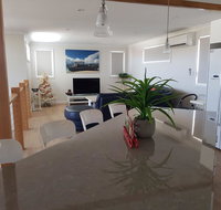 Cozzys Condo Luxury Beach House - Accommodation Cooktown