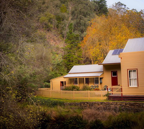 Creek Cottage - Accommodation Cooktown 2