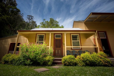 Creek Cottage - Accommodation Cooktown 0