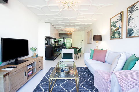 CROWN JEWEL - Hosted By: L'Abode Accommodation - Accommodation Cooktown 0