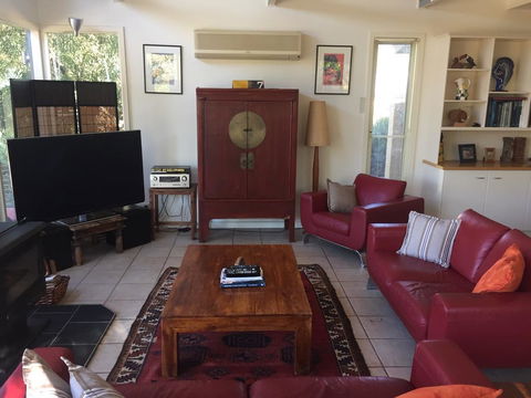 Cullen House - Accommodation Cooktown 3