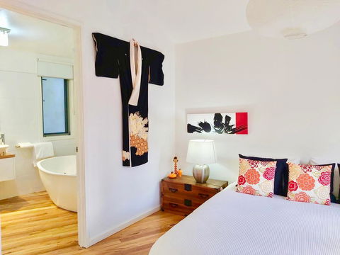 Dalrymples Guest Cottages - Accommodation Cooktown 1