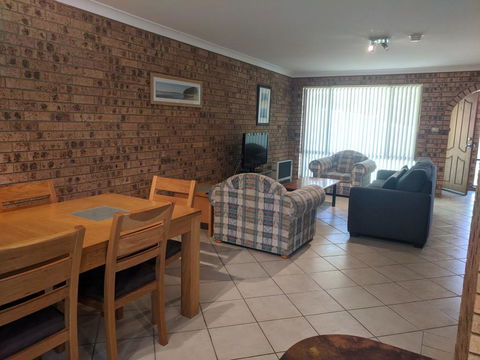 DAVIES STREET 3/14 MOLLYMOOK - Accommodation Cooktown 1