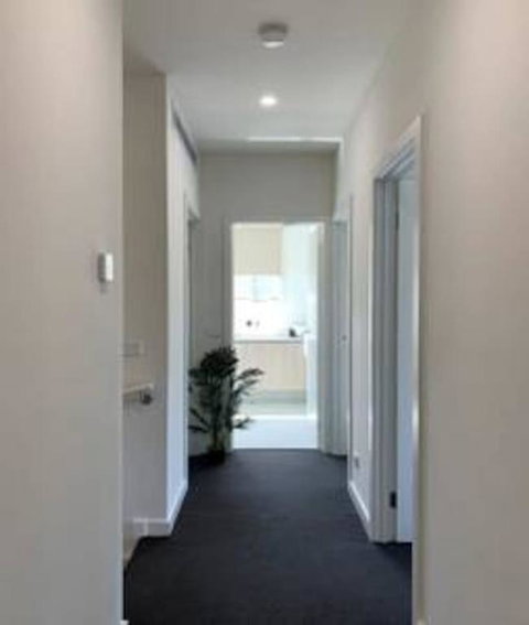 Delicate And Peaceful Bundoora Townhouse 10 - Accommodation Cooktown 3