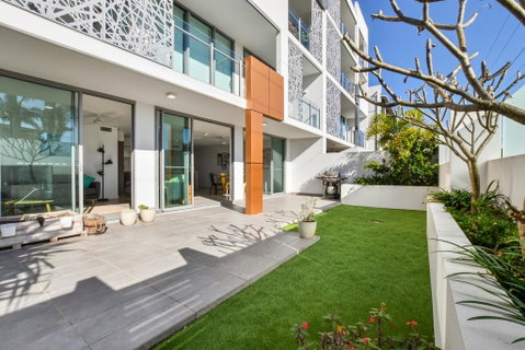 Designer Beach Apartment - Saffire Mooloolaba - Accommodation Cooktown 0
