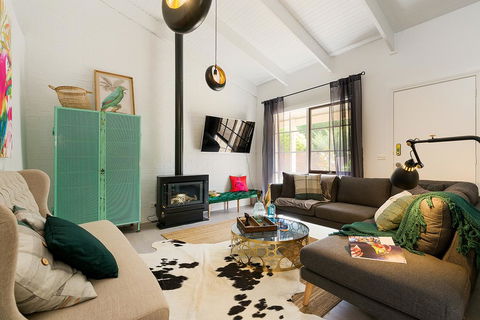 Designer Town Villa - Accommodation Cooktown 0