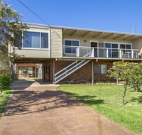 Dolphin Breeze - fully fenced and pet friendly - Accommodation Cooktown