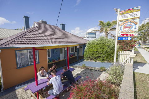 Dolphin Retreat Bunbury YHA - Accommodation Cooktown 1
