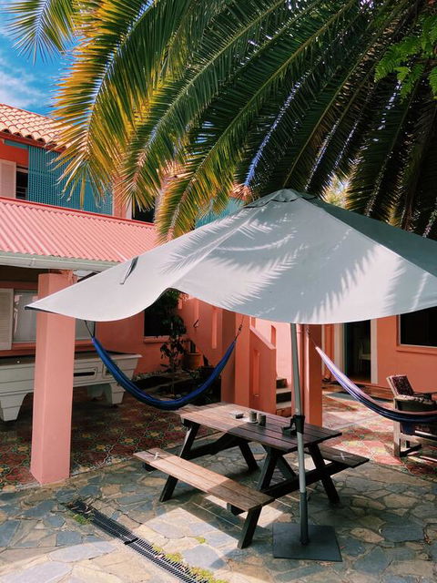 Dolphins Backpackers - Accommodation Cooktown 3