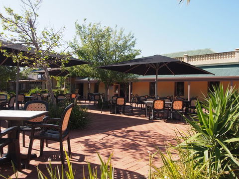 Dongara Hotel Motel - Accommodation Cooktown 1
