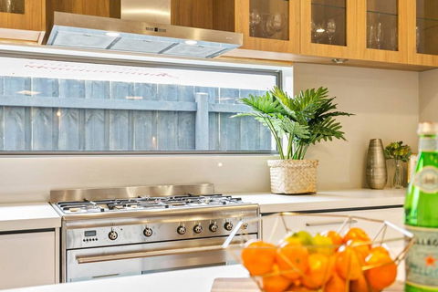 Dromana Beach House For Two Families. - Accommodation Cooktown 2