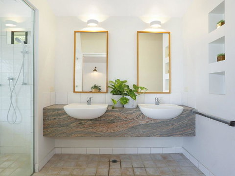 EAST COAST ESCAPES - Lighthouse Studio - Accommodation Cooktown 3